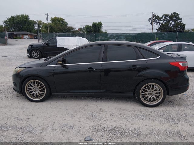 45961759 :رقم المزاد ، 1FAHP3J22CL315861 vin ، 2012 Ford Focus Titanium مزاد بيع
