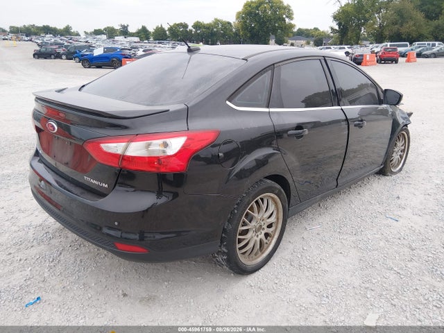 45961759 :رقم المزاد ، 1FAHP3J22CL315861 vin ، 2012 Ford Focus Titanium مزاد بيع