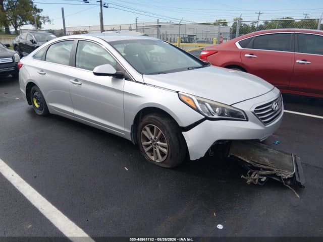 2015 Hyundai Sonata Se მანქანა იყიდება აუქციონზე, vin: 5NPE24AF0FH156237, აუქციონის ნომერი: 45961782