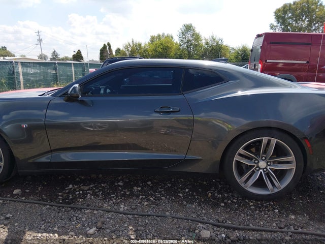 45961836 :رقم المزاد ، 1G1FB1RSXJ0118064 vin ، 2018 Chevrolet Camaro 1lt مزاد بيع
