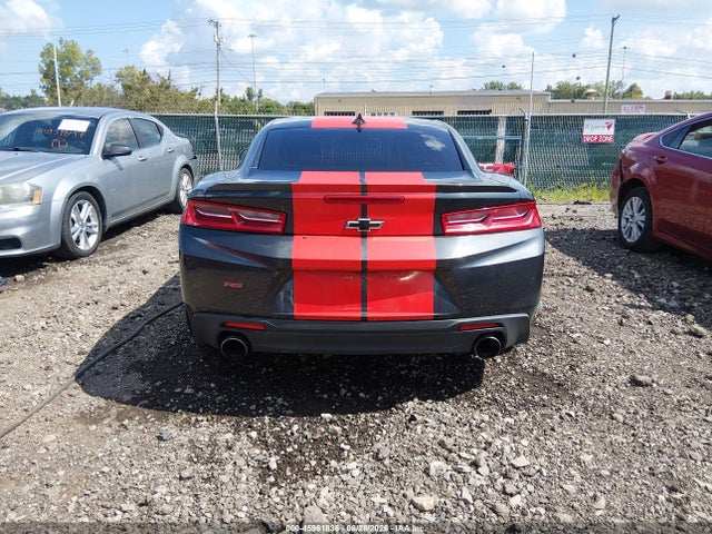 45961836 :رقم المزاد ، 1G1FB1RSXJ0118064 vin ، 2018 Chevrolet Camaro 1lt مزاد بيع