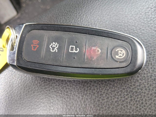 Продажа на аукционе авто 2016 Ford Escape Titanium, vin: 1FMCU9J96GUC89063, номер лота: 45961849