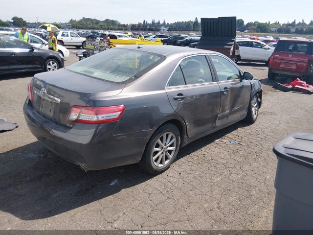 45961862 :رقم المزاد ، 4T4BF3EK8BR107636 vin ، 2011 Toyota Camry Xle مزاد بيع