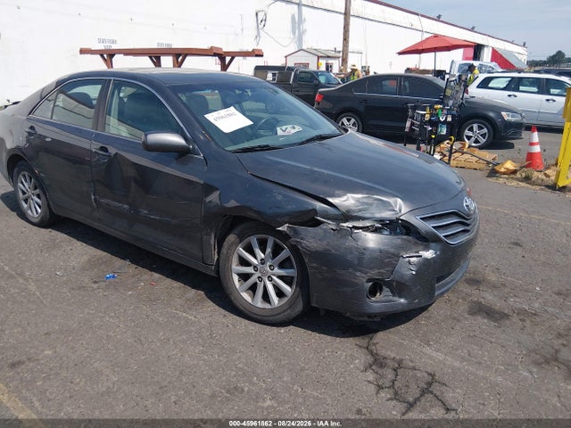 45961862 :رقم المزاد ، 4T4BF3EK8BR107636 vin ، 2011 Toyota Camry Xle مزاد بيع