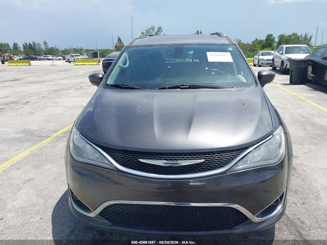 45961897 :رقم المزاد ، 2C4RC1BG6JR152015 vin ، 2018 Chrysler Pacifica Touring L مزاد بيع