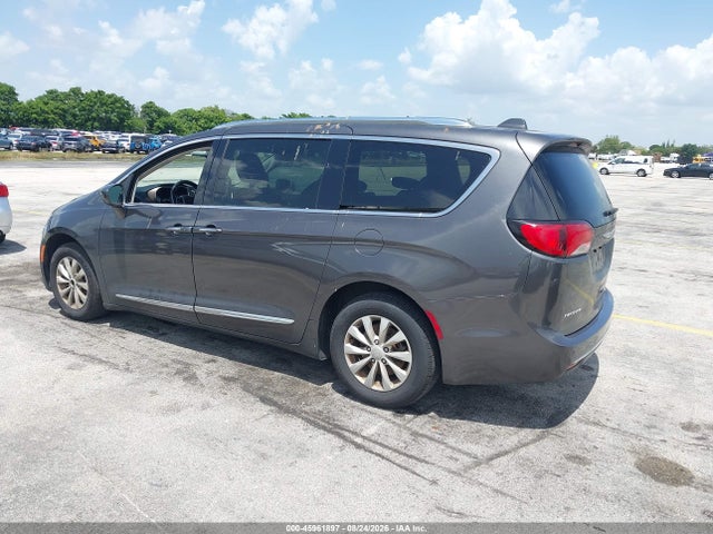 45961897 :رقم المزاد ، 2C4RC1BG6JR152015 vin ، 2018 Chrysler Pacifica Touring L مزاد بيع