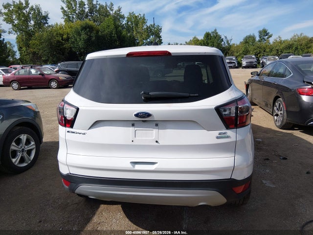 45961907 :رقم المزاد ، 1FMCU0GD2HUE89737 vin ، 2017 Ford Escape Se مزاد بيع