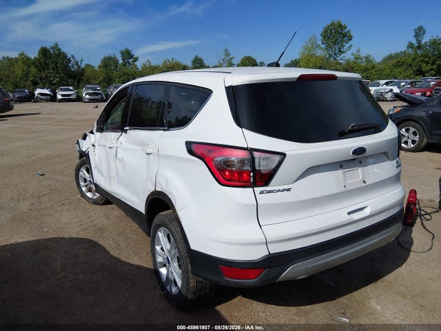 45961907 :رقم المزاد ، 1FMCU0GD2HUE89737 vin ، 2017 Ford Escape Se مزاد بيع