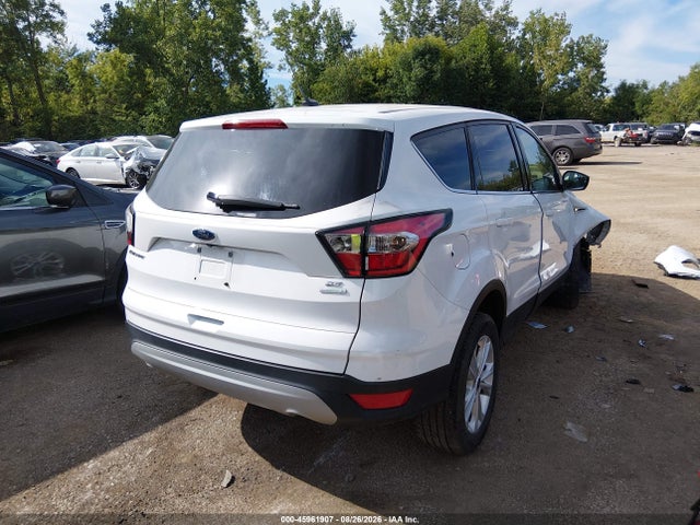 45961907 :رقم المزاد ، 1FMCU0GD2HUE89737 vin ، 2017 Ford Escape Se مزاد بيع