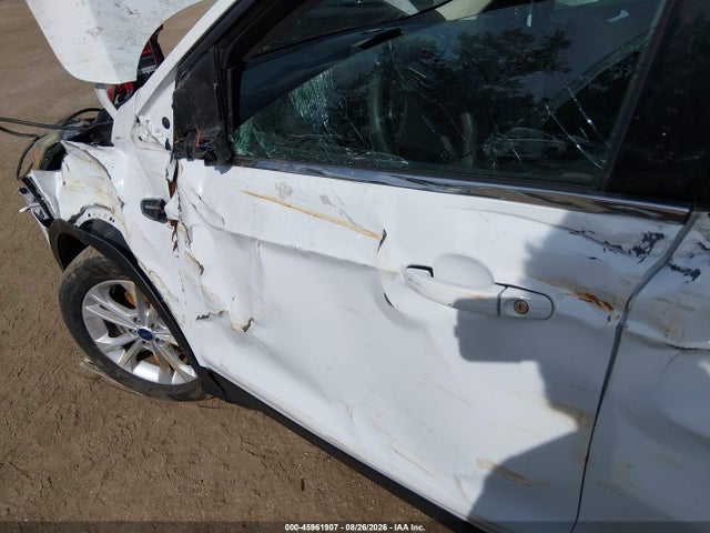 45961907 :رقم المزاد ، 1FMCU0GD2HUE89737 vin ، 2017 Ford Escape Se مزاد بيع