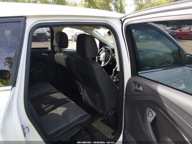 45961907 :رقم المزاد ، 1FMCU0GD2HUE89737 vin ، 2017 Ford Escape Se مزاد بيع