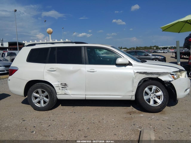 2010 Toyota Highlander Se V6 მანქანა იყიდება აუქციონზე, vin: 5TDKK3EH7AS010011, აუქციონის ნომერი: 45961935
