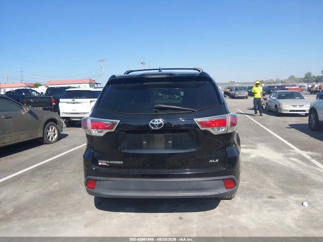 Toyota Highlander Xle V6 2015 5TDKKRFHXFS076075 Image 16