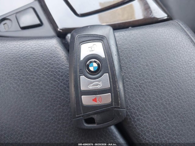 2013 Bmw 528i Xdrive მანქანა იყიდება აუქციონზე, vin: WBAXH5C51DD112040, აუქციონის ნომერი: 45962076