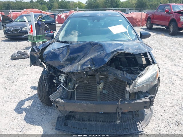 45962099 :رقم المزاد ، 5YFBURHE4JP831557 vin ، 2018 Toyota Corolla Le مزاد بيع