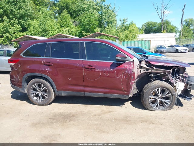 2019 Toyota Highlander Le მანქანა იყიდება აუქციონზე, vin: 5TDZARFH9KS053169, აუქციონის ნომერი: 45962110