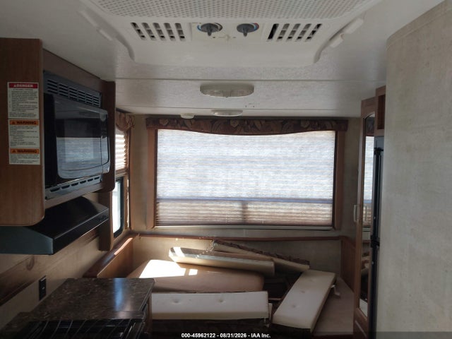 Keystone Springdale 2015 4YDT20229FG101069 Image 12