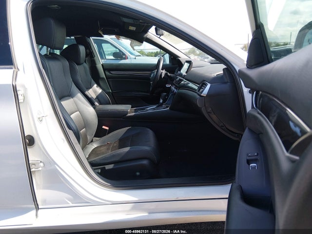Продаж на аукціоні авто 2018 Honda Accord Sport, vin: 1HGCV1F33JA194977, номер лоту: 45962131
