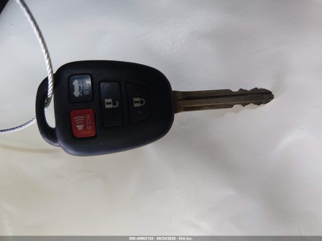 2016 Toyota Corolla Le მანქანა იყიდება აუქციონზე, vin: 5YFBURHE4GP447335, აუქციონის ნომერი: 45962155