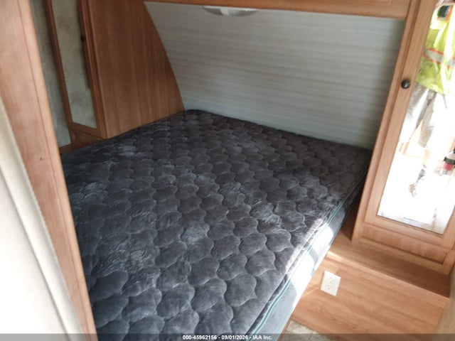2011 Keystone Passport მანქანა იყიდება აუქციონზე, vin: 4YDT25921BD410906, აუქციონის ნომერი: 45962156