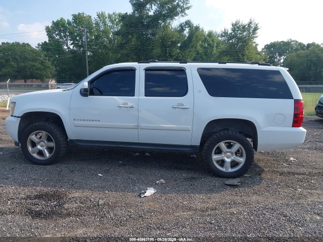 45962190 :رقم المزاد ، 3GNFC16097G147736 vin ، 2007 Chevrolet Suburban Lt مزاد بيع