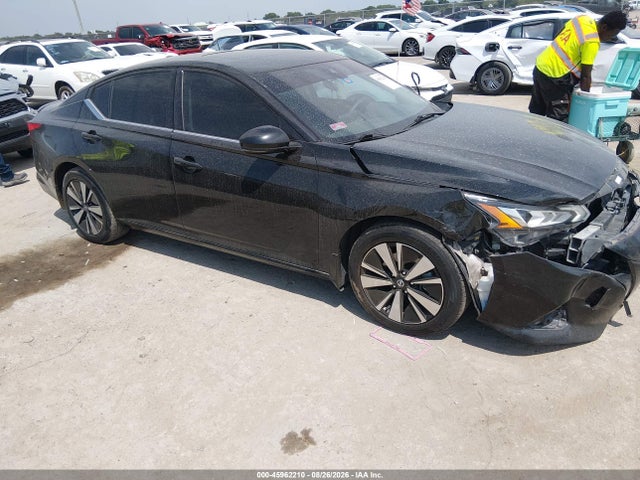 45962210 :رقم المزاد ، 1N4BL4EV5MN370189 vin ، 2021 Nissan Altima Sl Fwd مزاد بيع