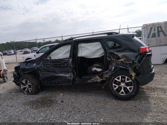 2017 Jeep Cherokee Trailhawk L Plus მანქანა იყიდება აუქციონზე, vin: 1C4PJMBS8HD217236, აუქციონის ნომერი: 45962285