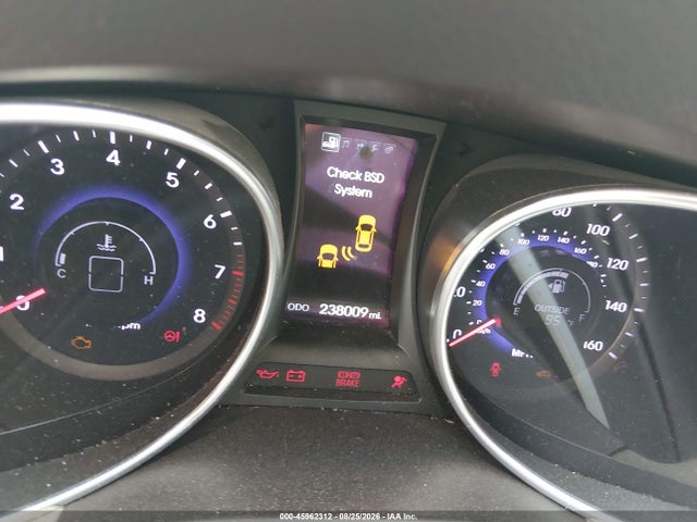 Продажа на аукционе авто 2015 Hyundai Santa Fe Sport, vin: 5XYZU3LB4FG236115, номер лота: 45962312