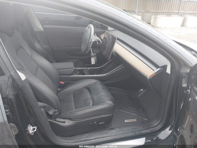 Продаж на аукціоні авто 2018 Tesla Model 3 Long Range/performance, vin: 5YJ3E1EB0JF127302, номер лоту: 45962326