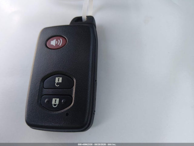 Продажа на аукционе авто 2015 Toyota Prius Three, vin: JTDKN3DU6F1914510, номер лота: 45962330