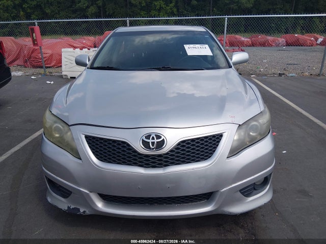 45962424 :رقم المزاد ، 4T1BF3EK7BU671532 vin ، 2011 Toyota Camry Se مزاد بيع