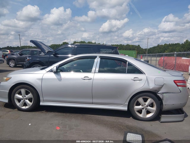 45962424 :رقم المزاد ، 4T1BF3EK7BU671532 vin ، 2011 Toyota Camry Se مزاد بيع