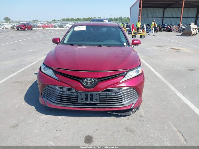 2018 Toyota Camry Xle მანქანა იყიდება აუქციონზე, vin: 4T1B11HK5JU556103, აუქციონის ნომერი: 45962430