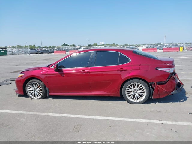 2018 Toyota Camry Xle მანქანა იყიდება აუქციონზე, vin: 4T1B11HK5JU556103, აუქციონის ნომერი: 45962430