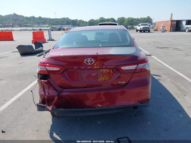 2018 Toyota Camry Xle მანქანა იყიდება აუქციონზე, vin: 4T1B11HK5JU556103, აუქციონის ნომერი: 45962430