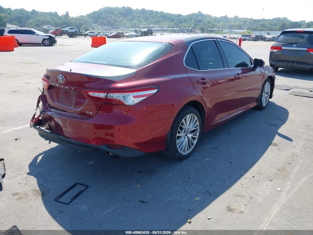 2018 Toyota Camry Xle მანქანა იყიდება აუქციონზე, vin: 4T1B11HK5JU556103, აუქციონის ნომერი: 45962430