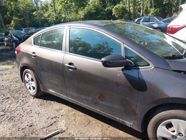 Продаж на аукціоні авто 2018 Kia Forte Lx, vin: 3KPFK4A77JE216315, номер лоту: 45962450