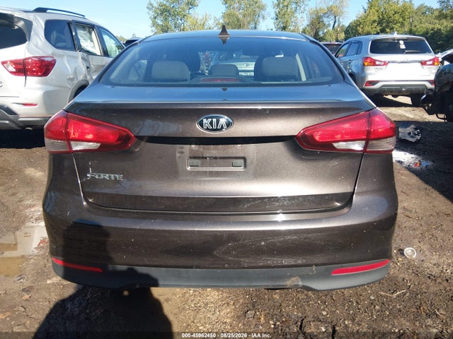 Продаж на аукціоні авто 2018 Kia Forte Lx, vin: 3KPFK4A77JE216315, номер лоту: 45962450