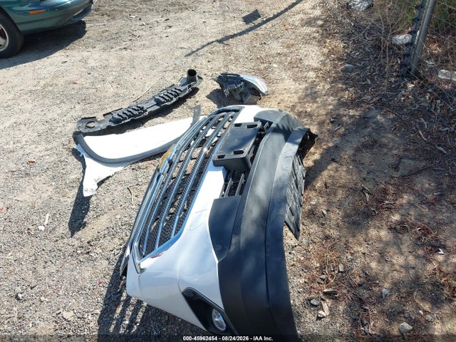 1GNERGKW2MJ257996 Chevrolet Traverse Fwd Lt Cloth