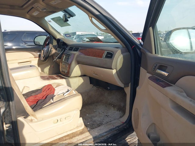 Продажа на аукционе авто 2010 Chevrolet Suburban 1500 Ltz, vin: 1GNUKKE37AR242590, номер лота: 45962560