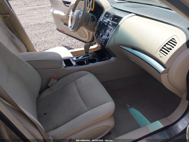 2014 Nissan Altima 2.5 S მანქანა იყიდება აუქციონზე, vin: 1N4AL3AP3EC103563, აუქციონის ნომერი: 45962582
