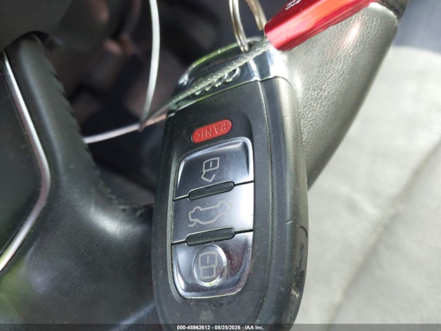 2014 Audi A4 2.0t Premium მანქანა იყიდება აუქციონზე, vin: WAUBFAFL3EN027540, აუქციონის ნომერი: 45962612