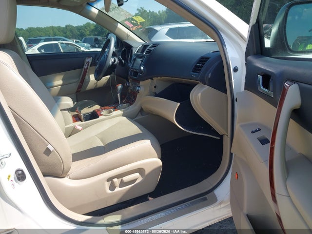 Продажа на аукционе авто 2013 Toyota Highlander Limited V6, vin: 5TDYK3EH0DS105556, номер лота: 45962672