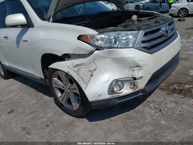 Продажа на аукционе авто 2013 Toyota Highlander Limited V6, vin: 5TDYK3EH0DS105556, номер лота: 45962672