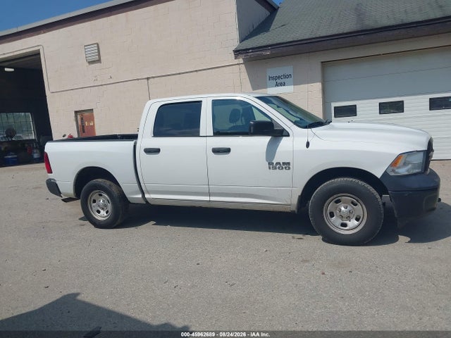 45962689 :رقم المزاد ، 1C6RR7KG5HS766099 vin ، 2017 Ram 1500 Tradesman  4x4 5'7 Box مزاد بيع