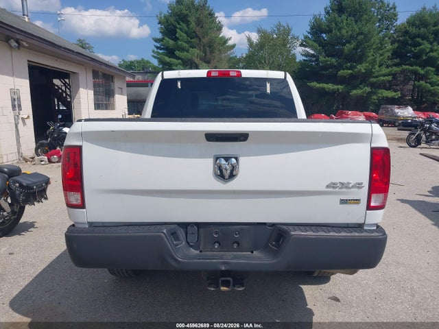 45962689 :رقم المزاد ، 1C6RR7KG5HS766099 vin ، 2017 Ram 1500 Tradesman  4x4 5'7 Box مزاد بيع