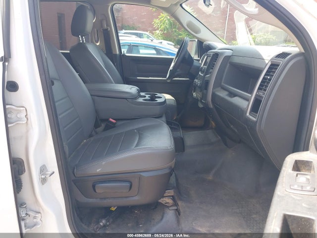 45962689 :رقم المزاد ، 1C6RR7KG5HS766099 vin ، 2017 Ram 1500 Tradesman  4x4 5'7 Box مزاد بيع
