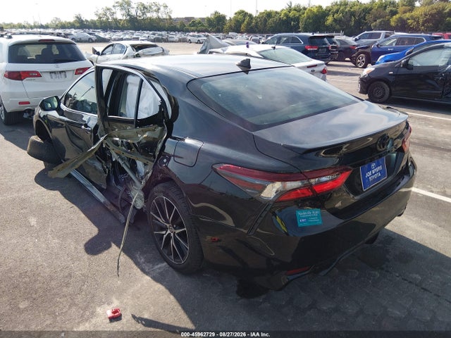 45962729 :رقم المزاد ، 4T1G11AK7NU703446 vin ، 2022 Toyota Camry Se مزاد بيع
