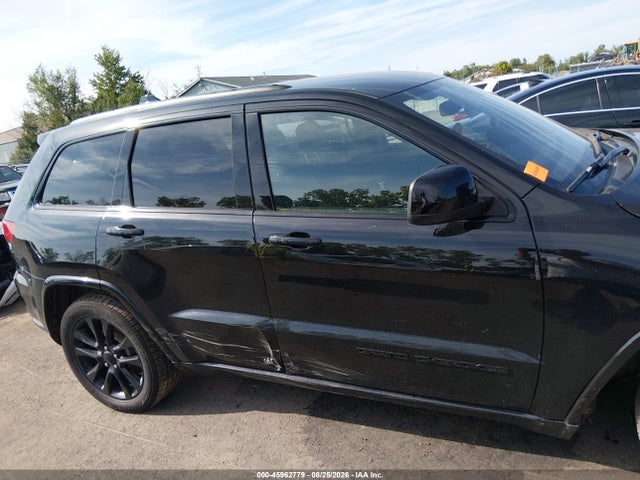 45962779 :رقم المزاد ، 1C4RJFAG6JC223114 vin ، 2018 Jeep Grand Cherokee Altitude 4x4 مزاد بيع