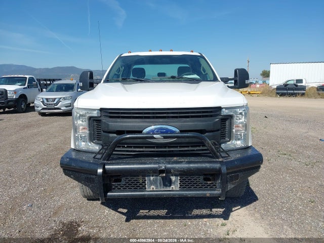 45962904 :رقم المزاد ، 1FD8X3H64KED43713 vin ، 2019 Ford F-350 Chassis Xl مزاد بيع